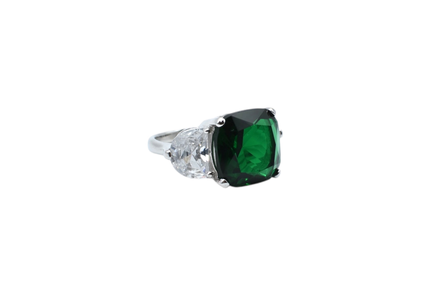 Eva Ring