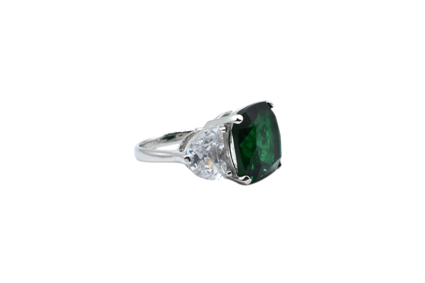 Eva Ring