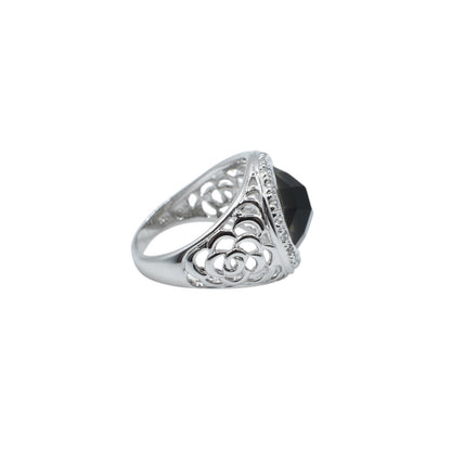 Eva Ring